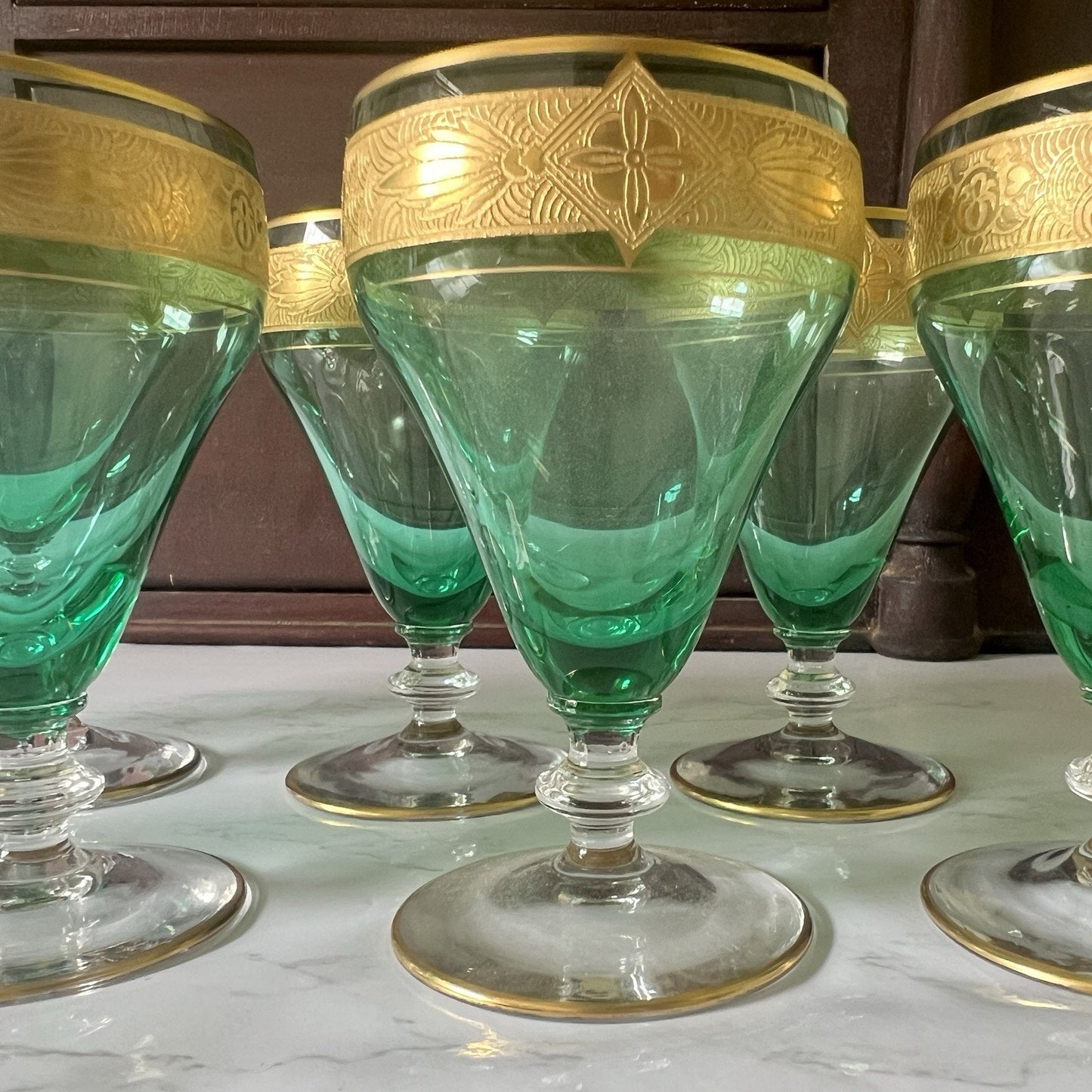 Bryce Bros. Green Uranium Glass Cordial Glasses Set of 8 Gold Encrusted Decoration