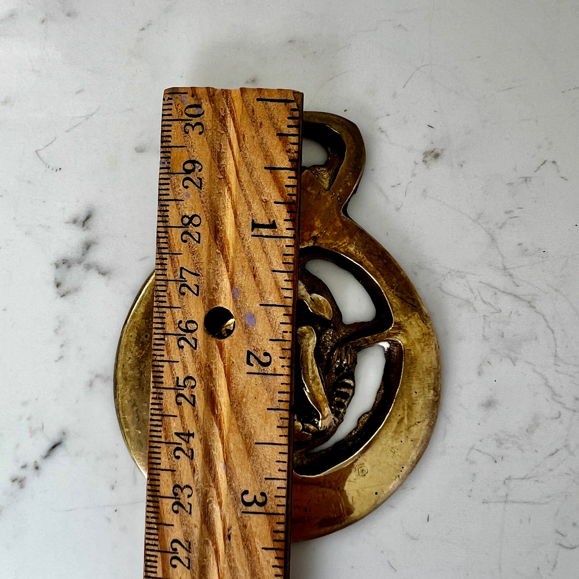 Measurements Vintage brass love birds medallion 